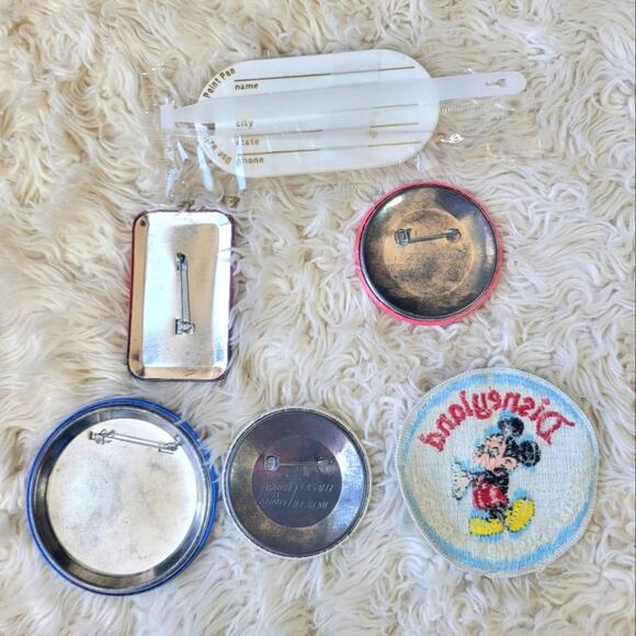 Vintage Disney Pins & Patch 90s - Picture 3 of 4